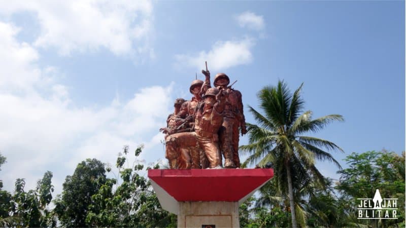 Monumen Trisula Blitar