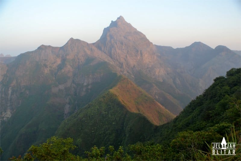 Pemandangan Gunung Kelud dari Pos 3