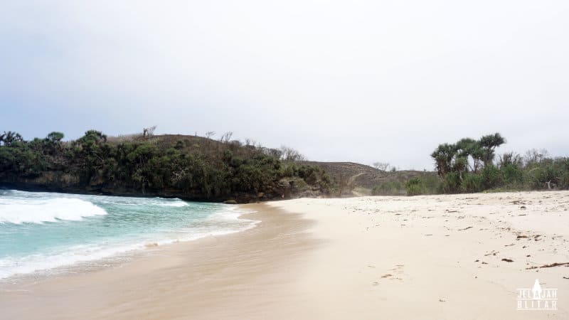 Fasilitas Pantai Pudak di Blitar