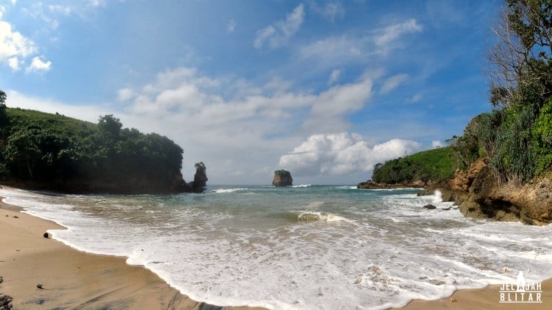 Pantai Dung Dowo Blitar
