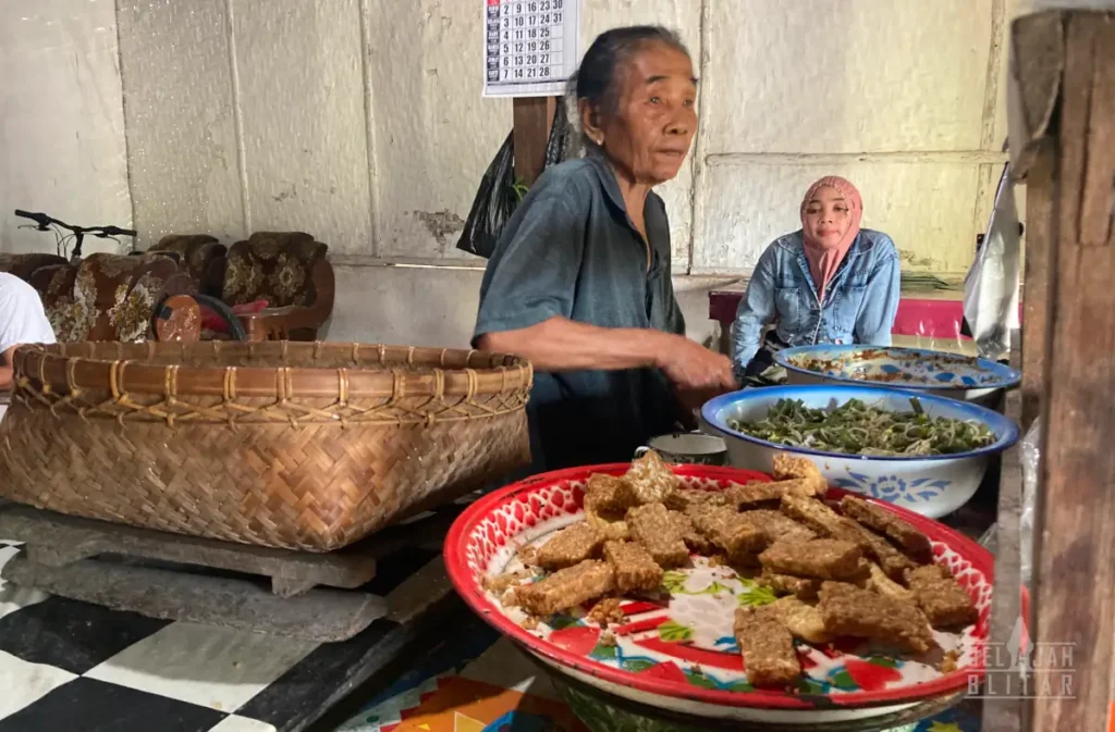 Pecel Mbok Mariyem Ponggok